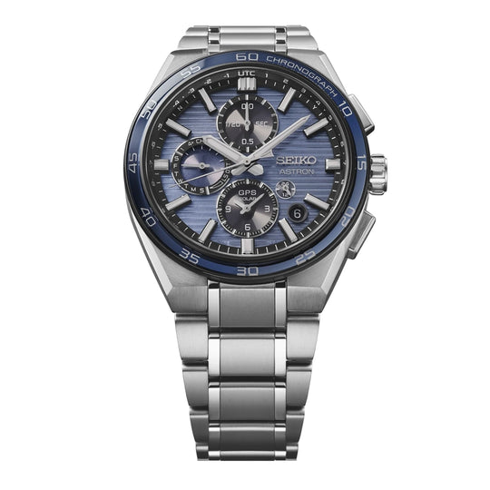 Seiko Astron SSH175 GPS Solar herreklokke på 44 mm i titan med gangreserve på 6 mnd, world timer og perpetualkalender.