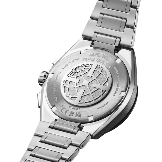 Seiko Astron SSH175 GPS Solar herreklokke på 44 mm i titan med gangreserve på 6 mnd, world timer og perpetualkalender.