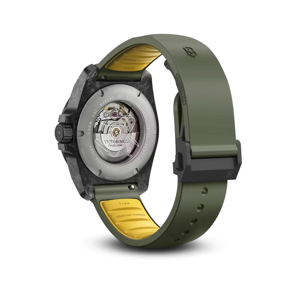 Victorinox I.N.O.X. Automatic herreklokke med grønn skive, kasse i karbon og grønn gummirem. 200 meter vanntett. 
