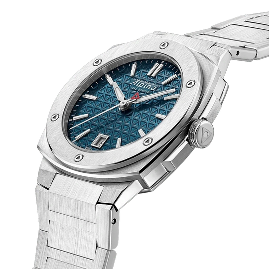 Alpina Alpiner Extreme Quartz på 35,2 mm med kasse og lenke i stål og blå skive.