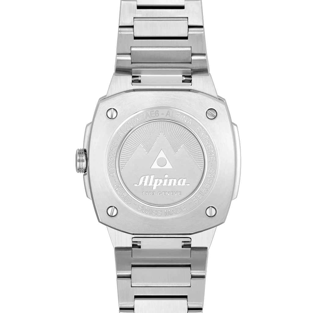 Alpina Alpiner Extreme Quartz på 35,2 mm med kasse og lenke i stål og blå skive.