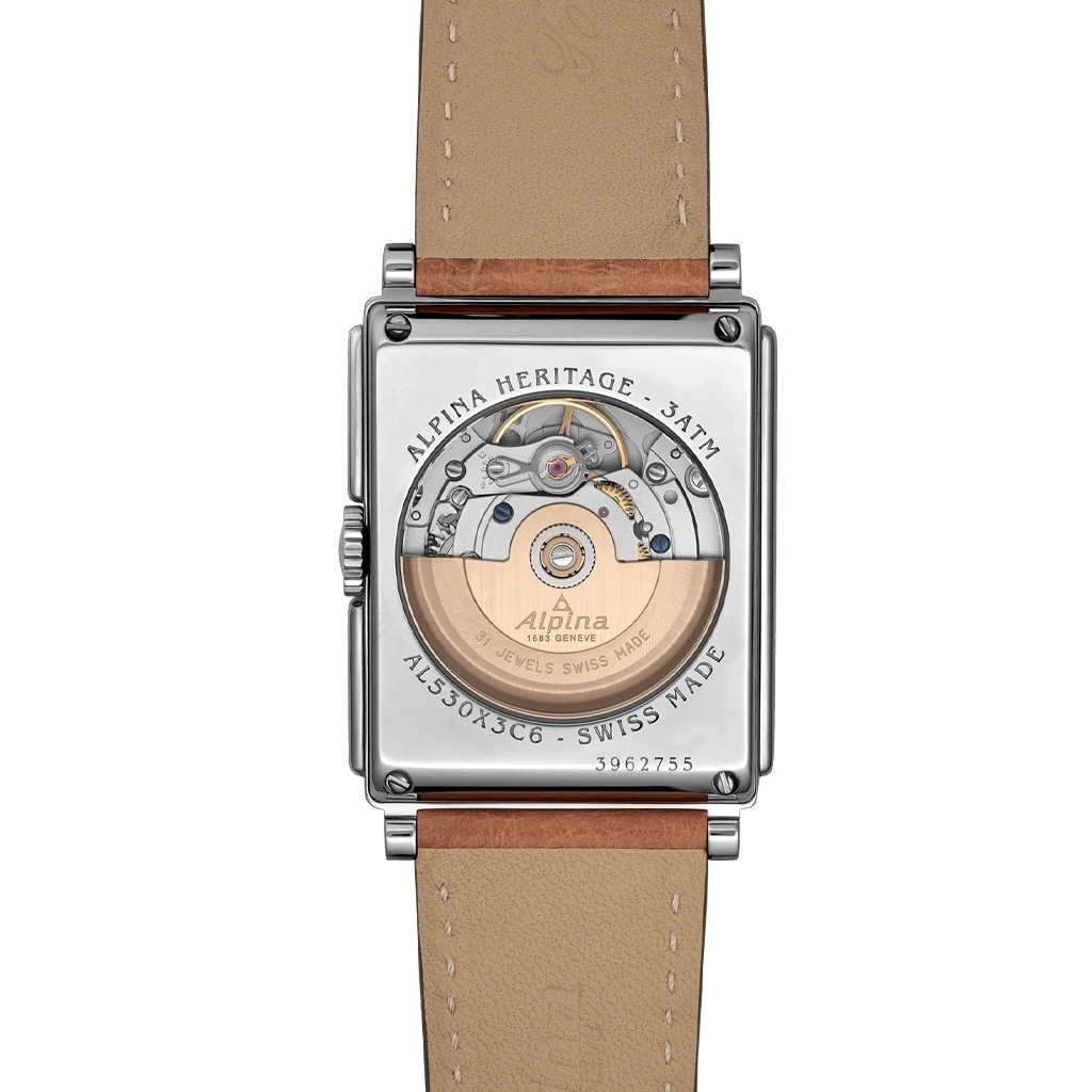 Alpina Heritage Carree Automatic 140 Years rektangulær herreklokke med lys tallskive, kasse i stål og rem av strutseskinn.