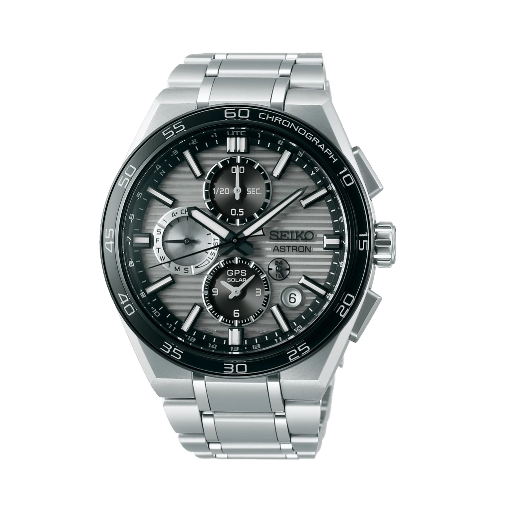 Seiko Astron SSH177 GPS Solar herreklokke i titan på 44 mm. Kommer med grå skive, titanlenke- og kasse, chronograph, worldtimer-fuksjon og perpetualkalender.