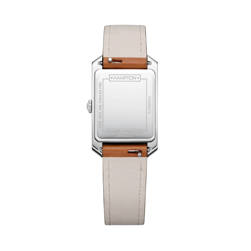 Baume & Mercier Classima er en rektangulær klokke til dame med quartzverk, hvit skive og brun skinnrem.