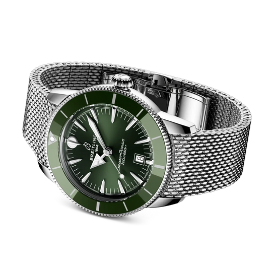 Breitling Superocean Heritage B31 Automatic 44 herreklokke med grønnskive og stållenke.