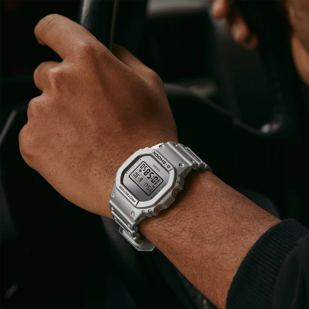 Casio G-SHOCK DW-5600FF-8ER Urmakerlarsen.no