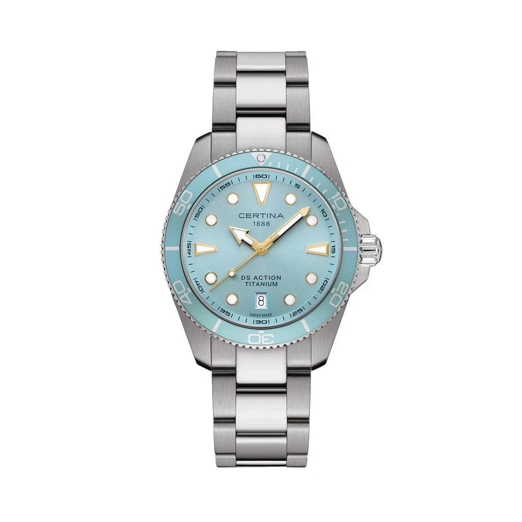 Certina DS Action C048.410.44.351.00 herreklokke på 40 mm i titan med quartzverk og blå bezel.