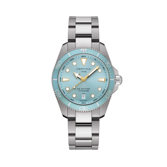 Certina DS Action C048.410.44.351.00 herreklokke på 40 mm i titan med quartzverk og blå bezel.