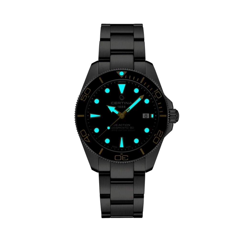 Certina DS Action Diver Powermatic 80 C048.407.11.051.01herreklokke med sort skive og kasse og lenke i stål.