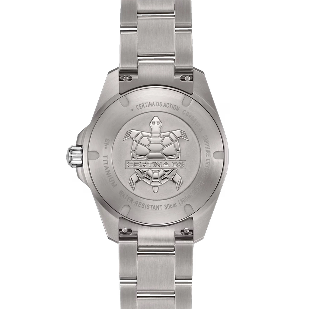 Certina DS Action C048.410.44.351.00 herreklokke på 40 mm i titan med quartzverk og blå bezel.