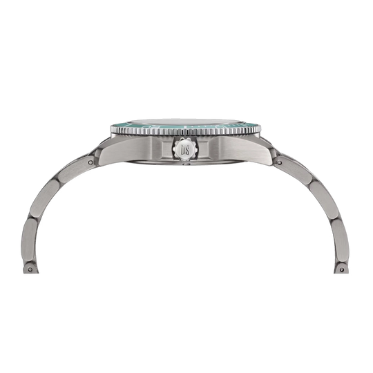 Certina DS Action C048.410.44.351.00 herreklokke på 40 mm i titan med quartzverk og blå bezel.