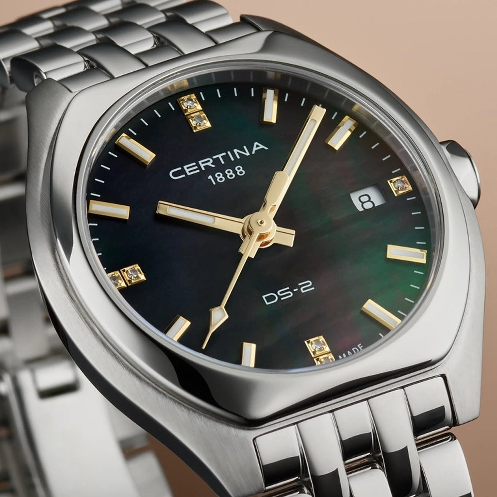 Certina DS-2 Lady C049.210.11.126.01 dameklokke med sort perlemorskive, quartzverk og lenke i stål. 