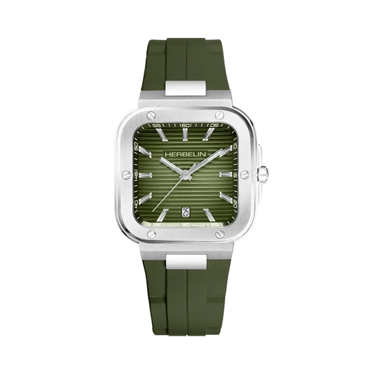 Cap Camarat Square på 39x39 mm er en grønn herreklokke med quartzverk. 100 meter vanntett.