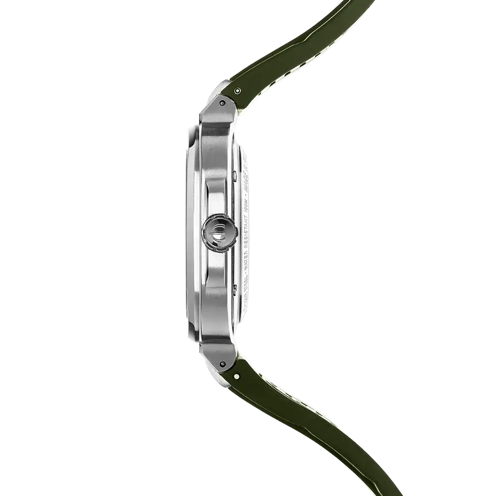 Cap Camarat Square på 39x39 mm er en grønn herreklokke med quartzverk. 100 meter vanntett.