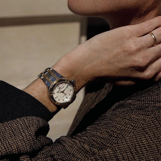 Maurice Lacroix Aikon - AI6006-PVY13-170-1 - urmakerlarsen.no