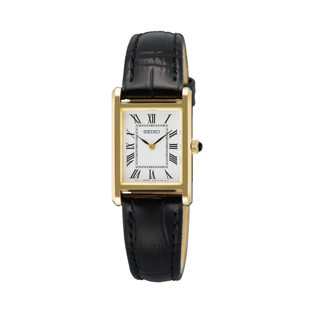 En rektangulær klokke fra Seiko til dame med hvit skive med sorte romertall. Kassen i gullfarget stål huser et quartzverk og sitter på en sort skinnrem.