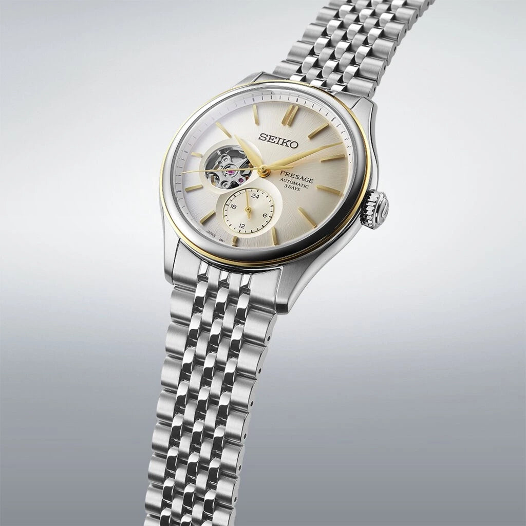 Seiko Presage Classic SPB480J1 herreklokke på 40,2 mm med lys skive i stål. 100 meter vanntett.