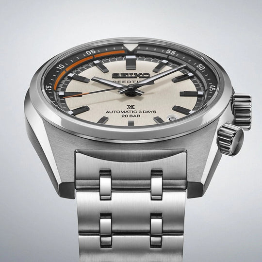 Seiko Prospex Speedtimer SPB513 herreklokke på 39,5 mm i stål med lys skive. 200 meter vanntett.