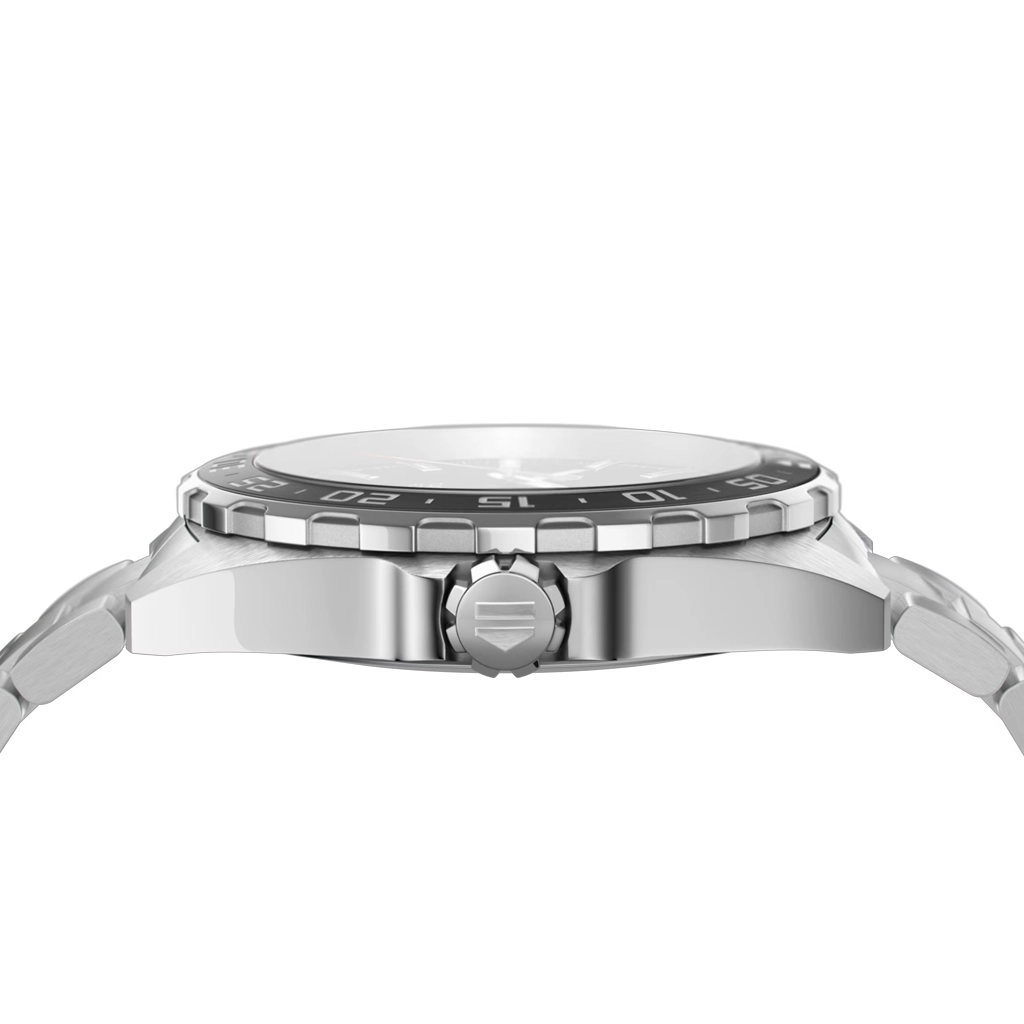 TAG Heuer Formula 1 med calibre 5 automatisk urverk, kasse og lenke i stål og grå sunray tallskive. 200 meter vanntett.
