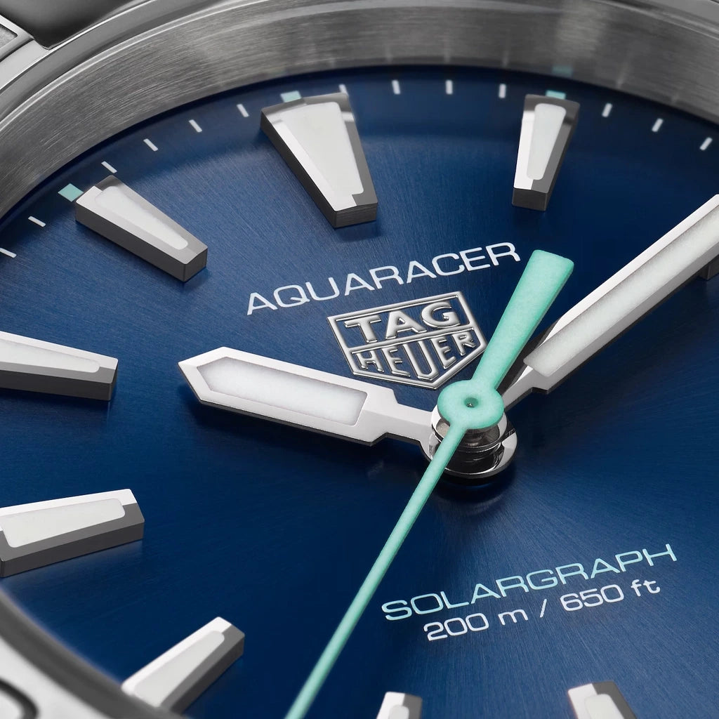 TAG Heuer Aquaracer Professional 200 Solargraph WBP1311.BA0005 dameklokke på 43 mm med blå skive, stållenke med foldelås og automatisk verk.