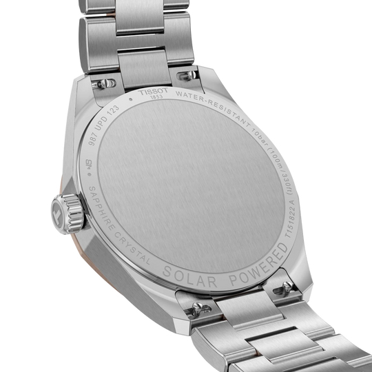 Tissot PRC 100 til dame på 34 mm i tofarget stål med hvit perlemorskive, lenke og quartzverk. 100 meter vanntett.