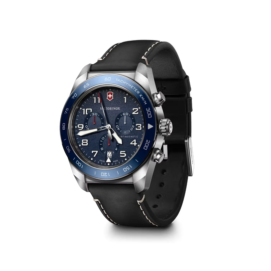 Victorinox Swiss Army Chronograph herreklokke med blå skive, sort skinnrem og quartzverk.