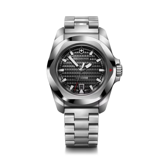 Victorinox I.N.O.X. Automatic herreur med sort tallskive, kasse og lenke i stål. 200 meter vanntett.