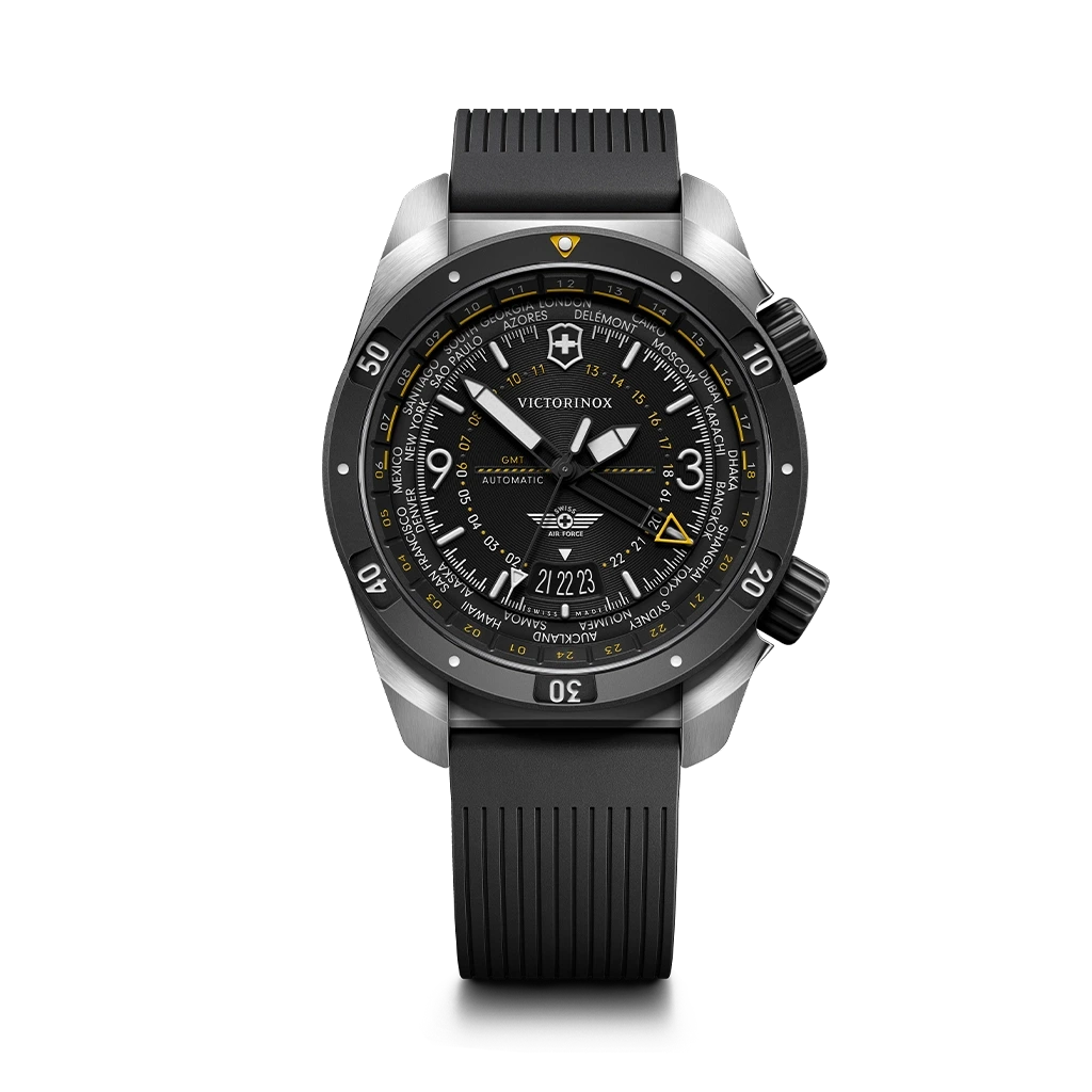 Victorinox Air Pro GMT Automatic herreklokke på 43 mm med sort skive, kasse i stål og sort gummirem.