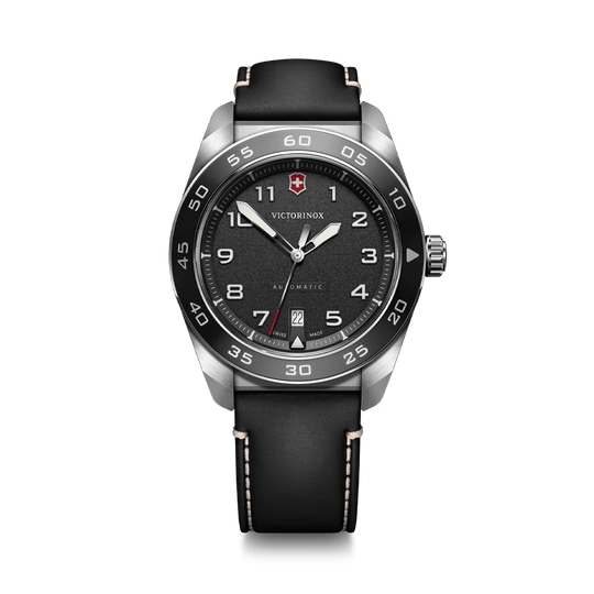 Victorinox Swiss Army Automatic herreklokke med sort skive, kasse i stål og sort skinnrem. 100 meter vanntett.