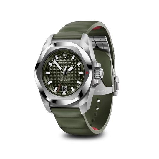 Victorinox I.N.O.X. Automatic herreklokke i stål på 41 mm med grønn skive og grønn rem. 200 meter vanntett.