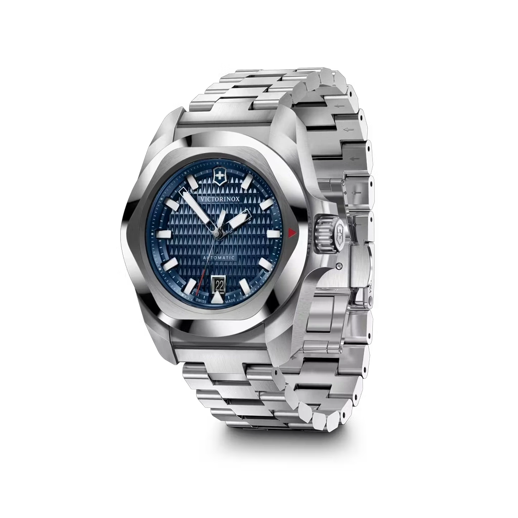Victorinox I.N.O.X. Automatic herreur med blå skive, kasse og lenke i stål. Vanntett til 200 meter.