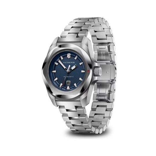 Victorinox I.N.O.X. Small dameklokke med quartzverk, blå skive, kasse og lenke i stål. 100 meter vanntett.