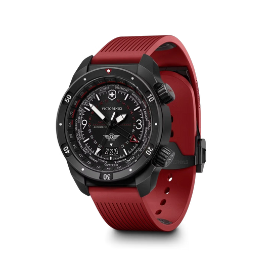 Victorinox Air Pro GMT Automatic herreklokke på 43 mm med GMT-funksjon, sort skive og kasse og gummirem. 