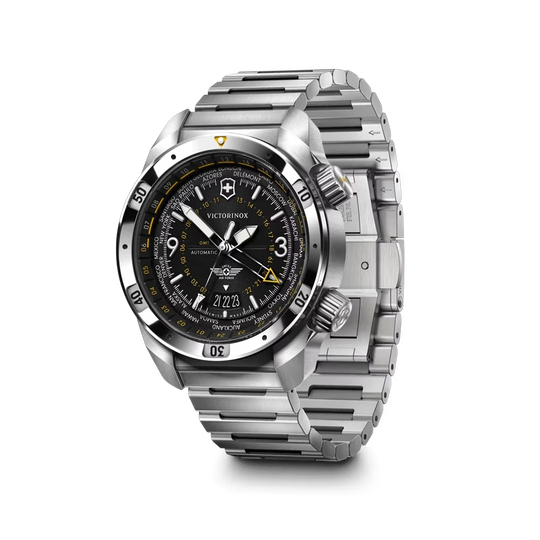 Victorinox Air Pro GMT Automatic herreklokke på 43 mm med sort skive og kasse og lenke i stål. 