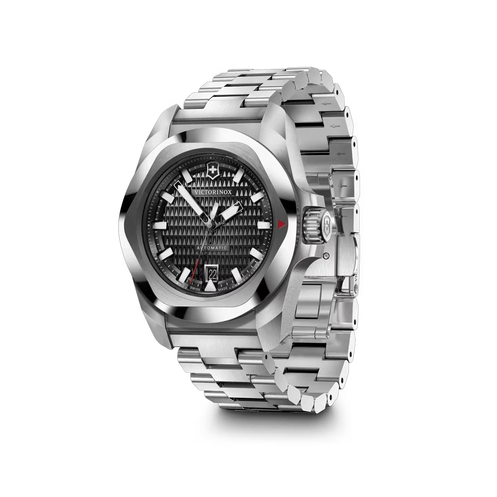 Victorinox I.N.O.X. Automatic herreur med sort tallskive, kasse og lenke i stål. 200 meter vanntett.