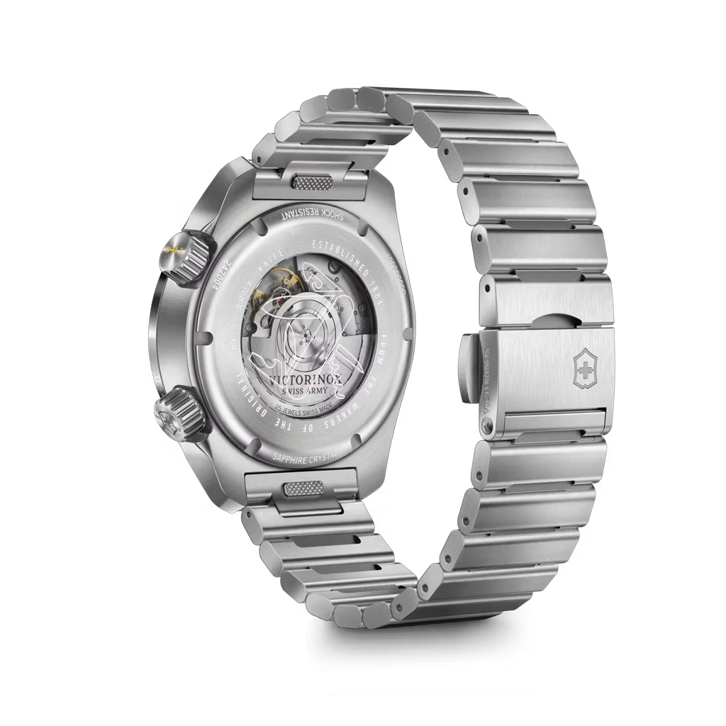 Victorinox Air Pro GMT Automatic herreklokke på 43 mm med sort skive og kasse og lenke i stål. 