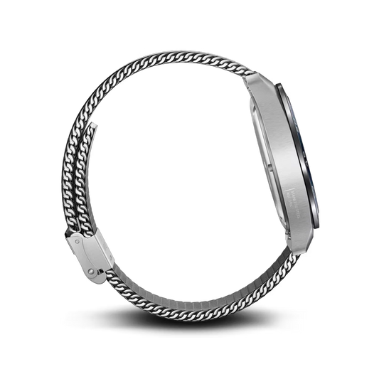 Victorinox Swiss Army Quartz pen herreklokke med blå skive og kasse og meshlenke i stål. 100 meter vanntett.