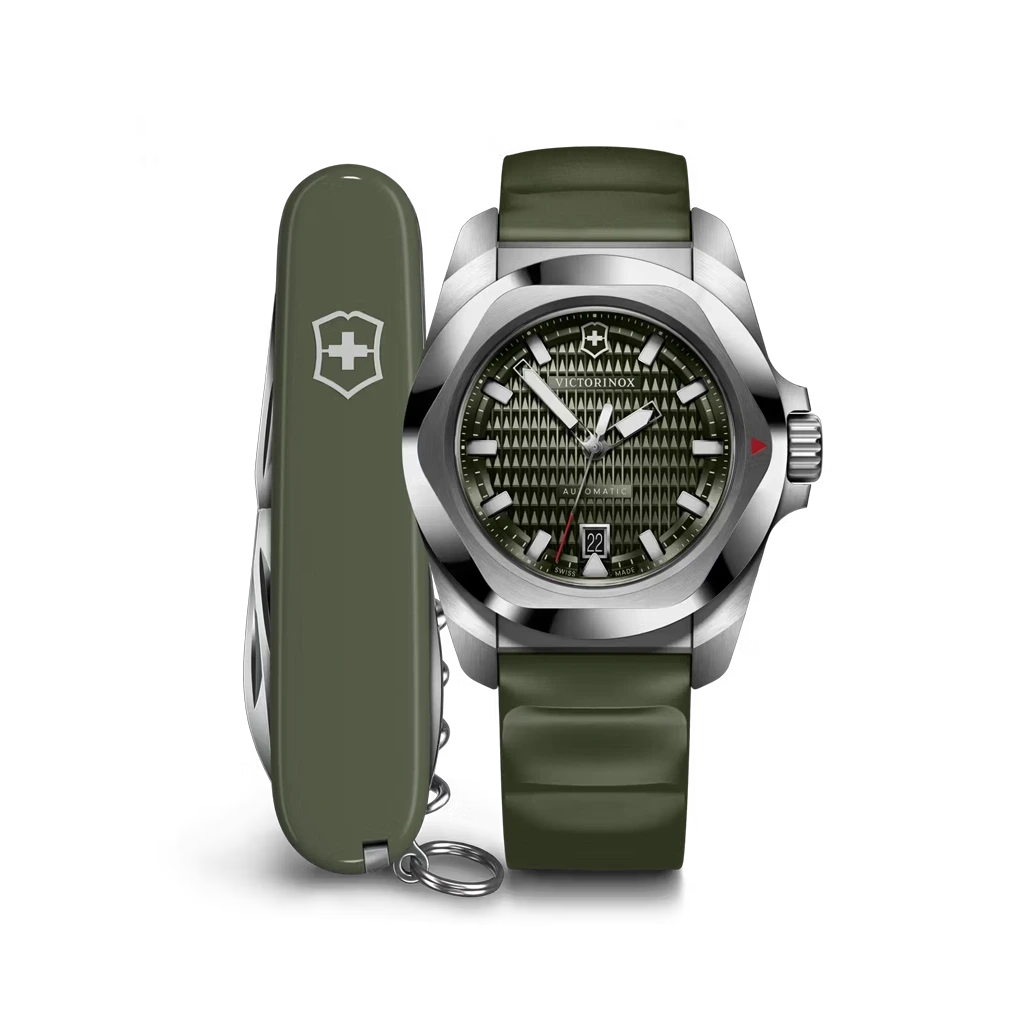 Victorinox I.N.O.X. Automatic herreklokke i stål på 41 mm med grønn skive og grønn rem. 200 meter vanntett.