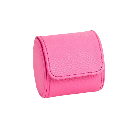 Beskytt klokkene dine med stil mens du reiser med Tutti Frutti Single Watch Roll i rosa. Perfekt for reise og hjemmebruk. Kommer med justerbart lokk.