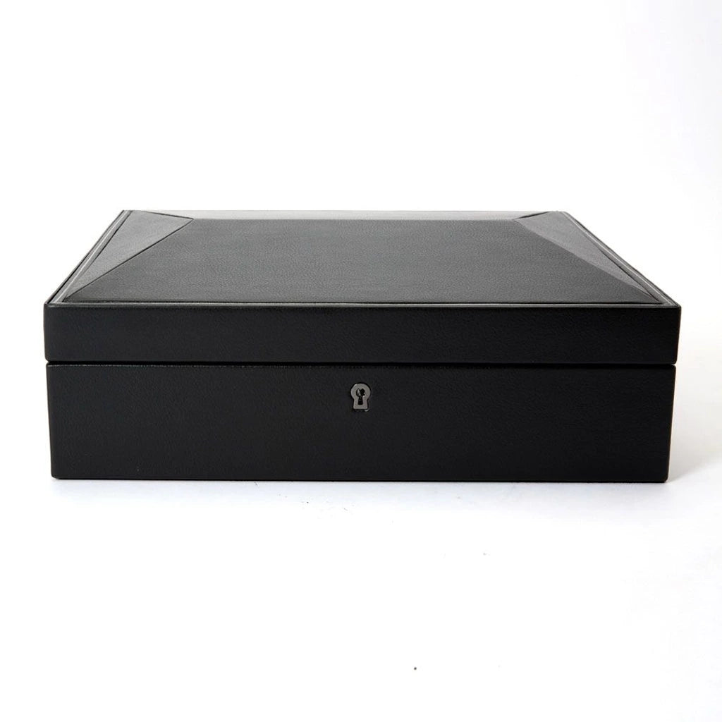 WOLF British Racing 793202 klokkeboks med plass til 15 kokker. Boksen har sort eksteriør og interiør. Boksen kan låses.