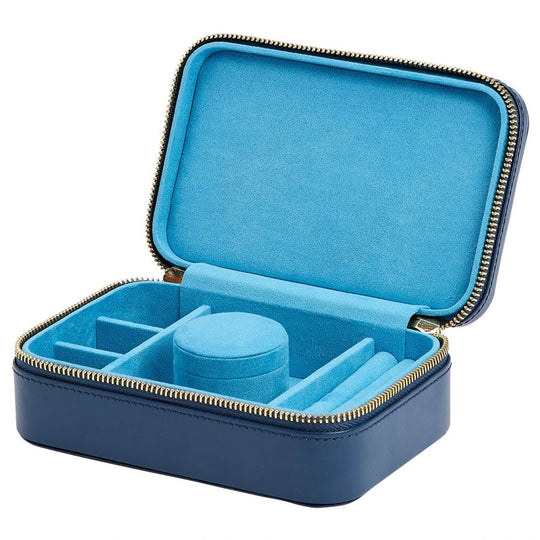 Sophia reisesmykkeskrin 392217 med plass til armbånd, ringer og flere oppbevaringsrom.